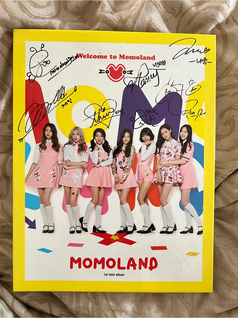 Welcome To MOMOLAND Mini Album Authentic Autographs, RARE, SOLD OUT, Collectible